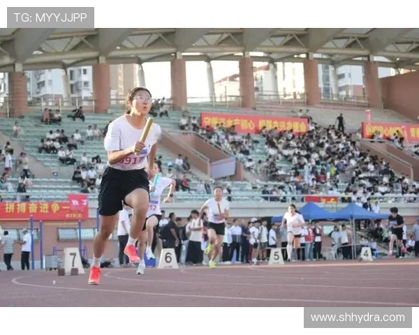 激情燃烧的赛场见证青春力量闪耀梦想腾飞的体育盛会