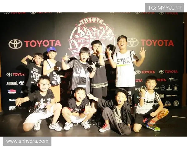 南京滑板队的蜕变之路：从街头少年到世界街舞大赛的耀眼明星